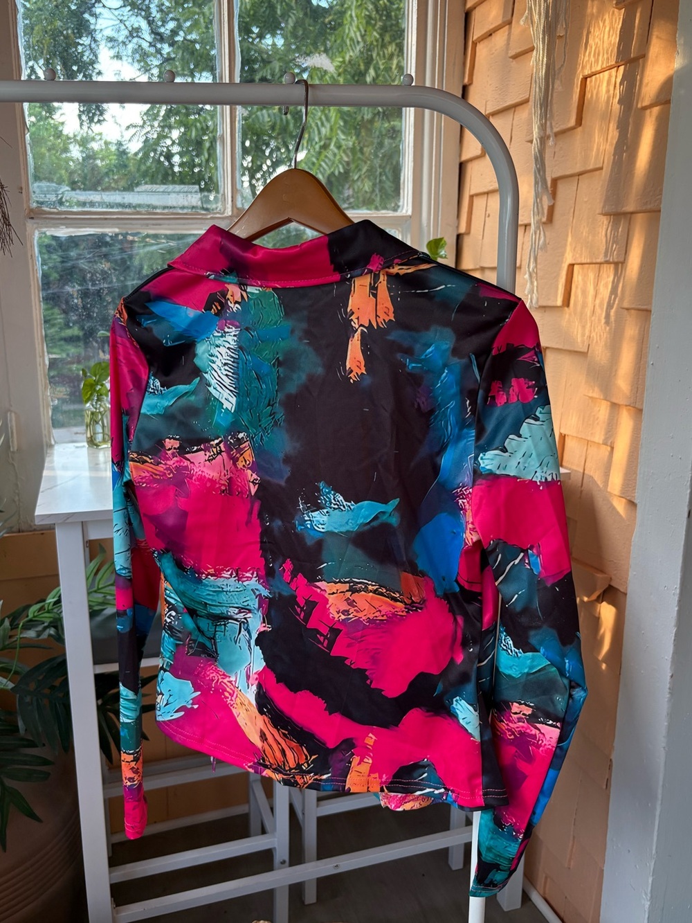 Vibrant Abstract Satin Button-Up Blouse in Magenta, Teal & Black - Picture 7 of 9